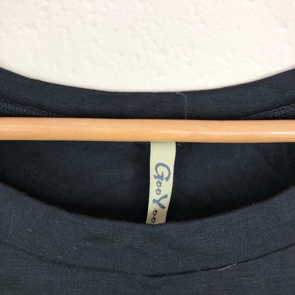 Mainstream Boutique Black Lace Sleeve Top Size S - Picture 3 of 5